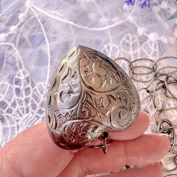 Floral Embossed Puffy Heart Long Lagenlook Y Necklace - Picture 4 of 9